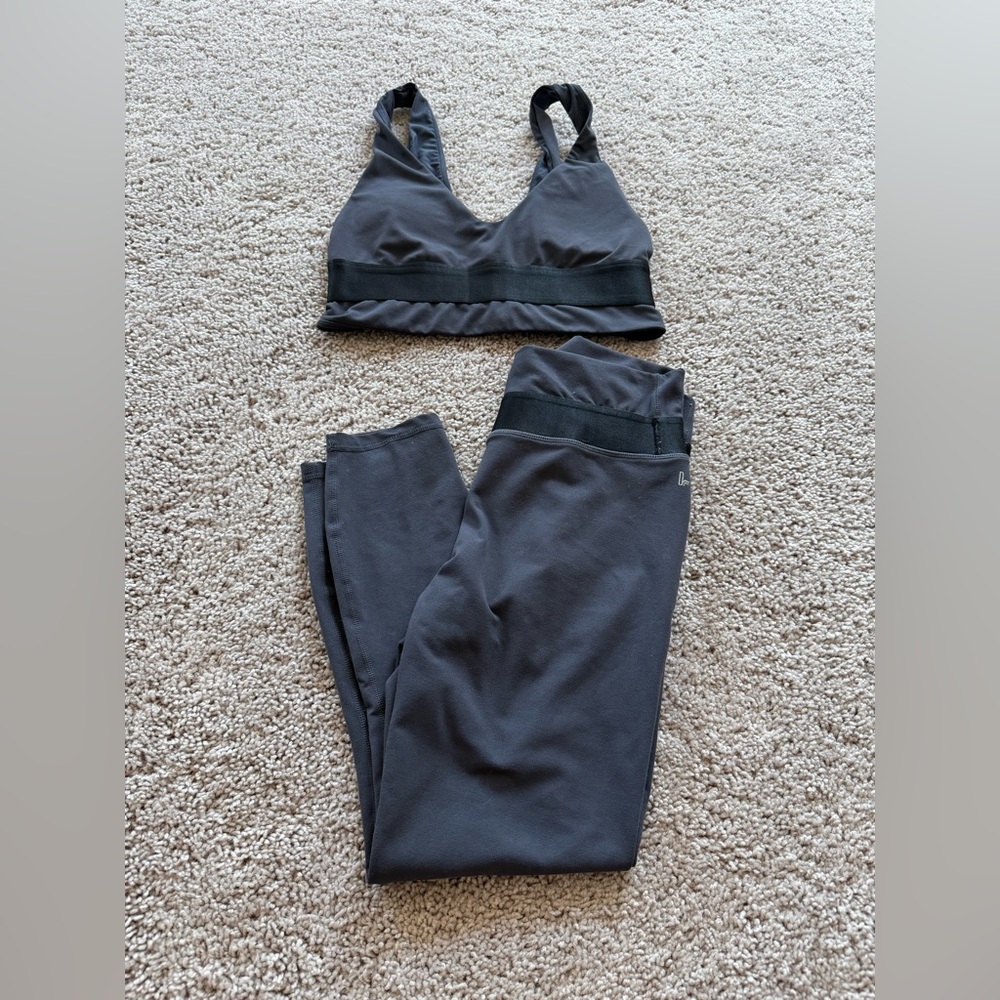 Fabletics Leggings and Sports Bra Set, size M